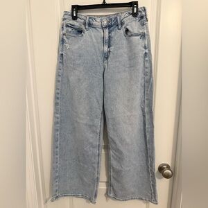American Eagle Light Denim Wash Women's Wide Leg Jeans Size 6 Short Lightly Worn
